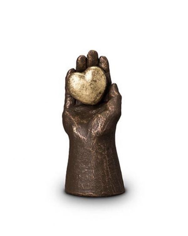 Keramische Urn bronzen Hand met Hart of Vlinder