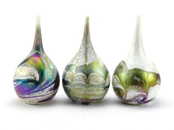 Urn Small Drop Ivory