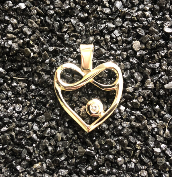 Hanger Hart met Infinity teken